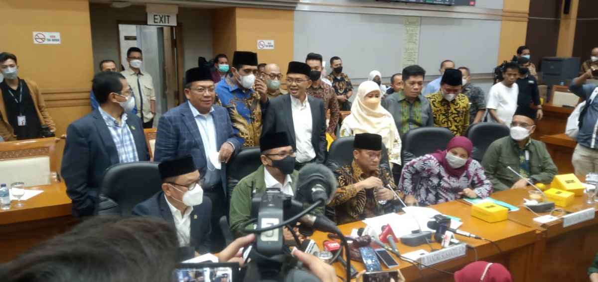 Biaya Haji 2022 Jadi Rp39,8 Juta dan Kuota Haji 110.500 Jemaah, Ini Penjelasan Kiai Maman FPKB DPR Biaya Haji 2022 Jadi Rp39,8 Juta dan Kuota Haji 110.500 Jemaah, Ini Penjelasan Kiai Maman FPKB DPR