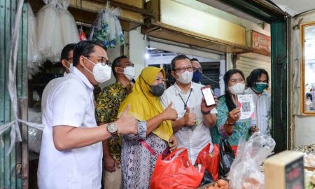 Pacu Digitalisasi, Bank DKI Dukung SIAP QRIS di Pasar Kedoya
