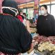 Ke Pasar Jungke,  Puan Borong UMKM Bakso Untuk Buka Puasa 