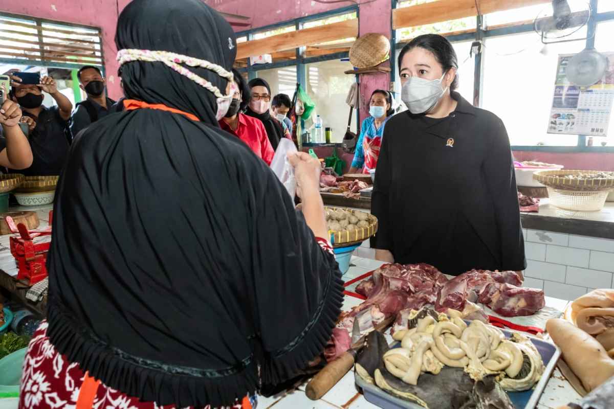 Ke Pasar Jungke,  Puan Borong UMKM Bakso Untuk Buka Puasa 