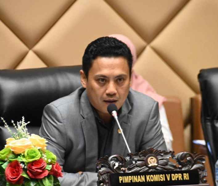 Bandara Soetta Dikeluhkan, Andi Iwan Darmawan: AP II Perlu Optimalkan Pengelolaan dan Kualitas Layanan Bandara Soetta Dikeluhkan, Andi Iwan Darmawan: AP II Perlu Optimalkan Pengelolaan dan Kualitas Layanan