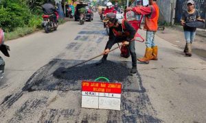Jelang Arus Mudik, DBMSDA Kabupaten Tangerang Kebut Perbaiki Ruas Jalan