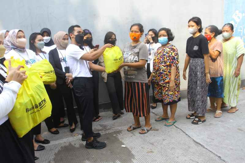 Milenial BTN Berbagi Sembako