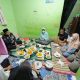 Sahur Bersama Keluarga Bi Mar, Ridwan Kamil: Silaturahmi Bawa Kebahagiaan Sahur Bersama Keluarga Bi Mar, Ridwan Kamil: Silaturahmi Bawa Kebahagiaan