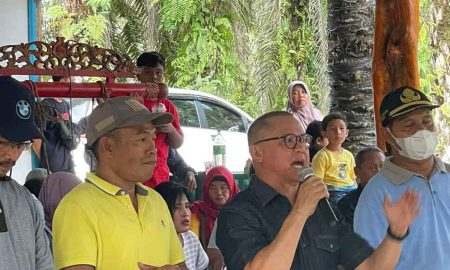 Serap Aspirasi Petani Sawit, Mukhtarudin Kunjungi Agrowisata Desa Pangkalan Tiga