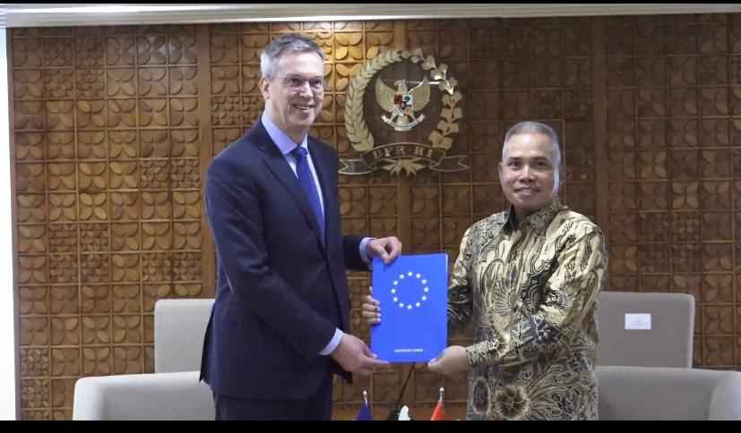 Dubes UE Vincent Temui Hafizs Tohir Bahas Ekonomi, Keamanan dan Geopolitik Dubes UE Vincent Temui Hafizs Tohir Bahas Ekonomi, Keamanan dan Geopolitik