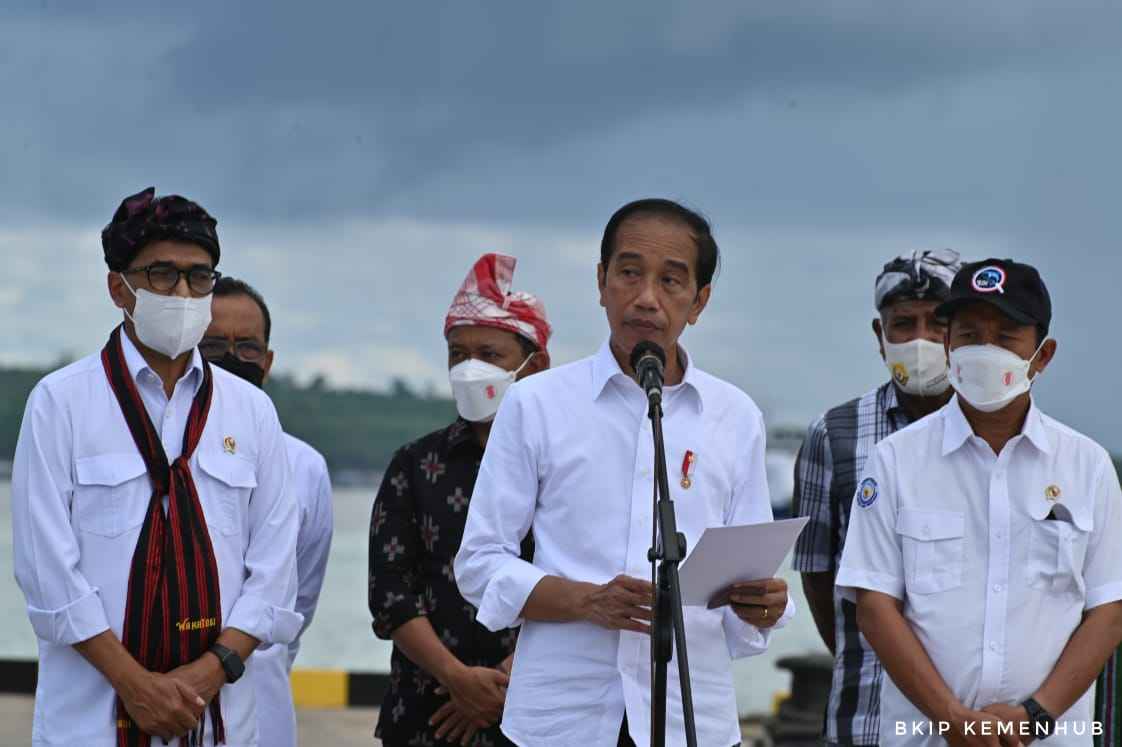 Presiden Resmikan Tiga Pelabuhan Penyeberangan Wakatobi akan Perlancar Konektivitas Antar Pulau Presiden Resmikan Tiga Pelabuhan Penyeberangan Wakatobi akan Perlancar Konektivitas Antar Pulau