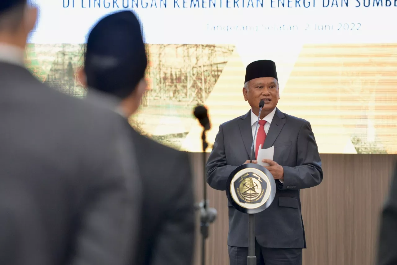 Lantik 26 Pejabat, Sekjen ESDM Copot SDM Berkinerja Buruk Lantik 26 Pejabat, Sekjen ESDM Copot SDM Berkinerja Buruk