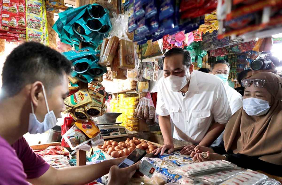 Distribusi Migor Gunakan Aplikasi, Mendag Lutfi Pastikan Program MGCR Tepat Sasaran Distribusi Migor Gunakan Aplikasi, Mendag Lutfi Pastikan Program MGCR Tepat Sasaran