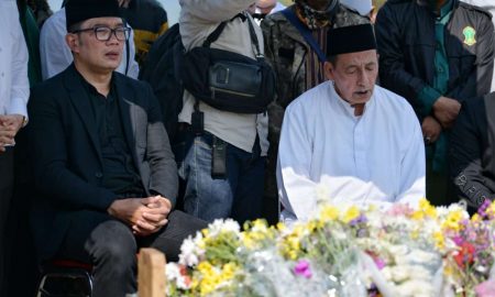 Anggota Watimpres Habib Muhammad Luthfi bin Yahya Berziarah ke Makam Eril