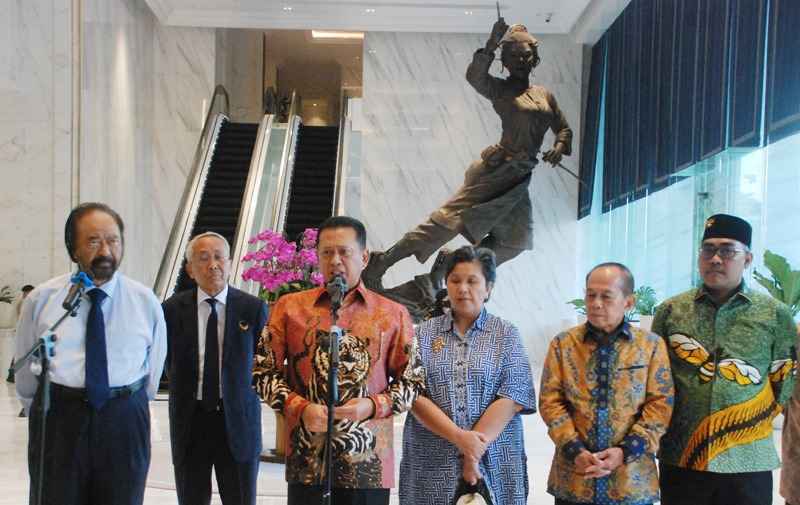 Tekan Polarisasi Pemilu 2024, MPR Diminta Undang Semua Capres