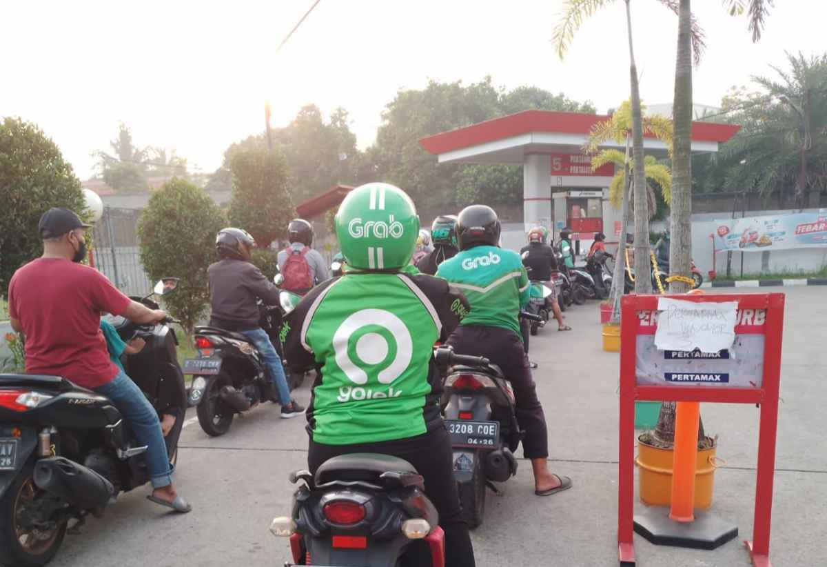 Hanya Motor dan Angkot, Pengamat Energi: Pembatasan Pertalite Bisa Hemat 60% Konsumsi BBM Hanya Motor dan Angkot, Pengamat Energi: Pembatasan Pertalite Bisa Hemat 60% Konsumsi BBM