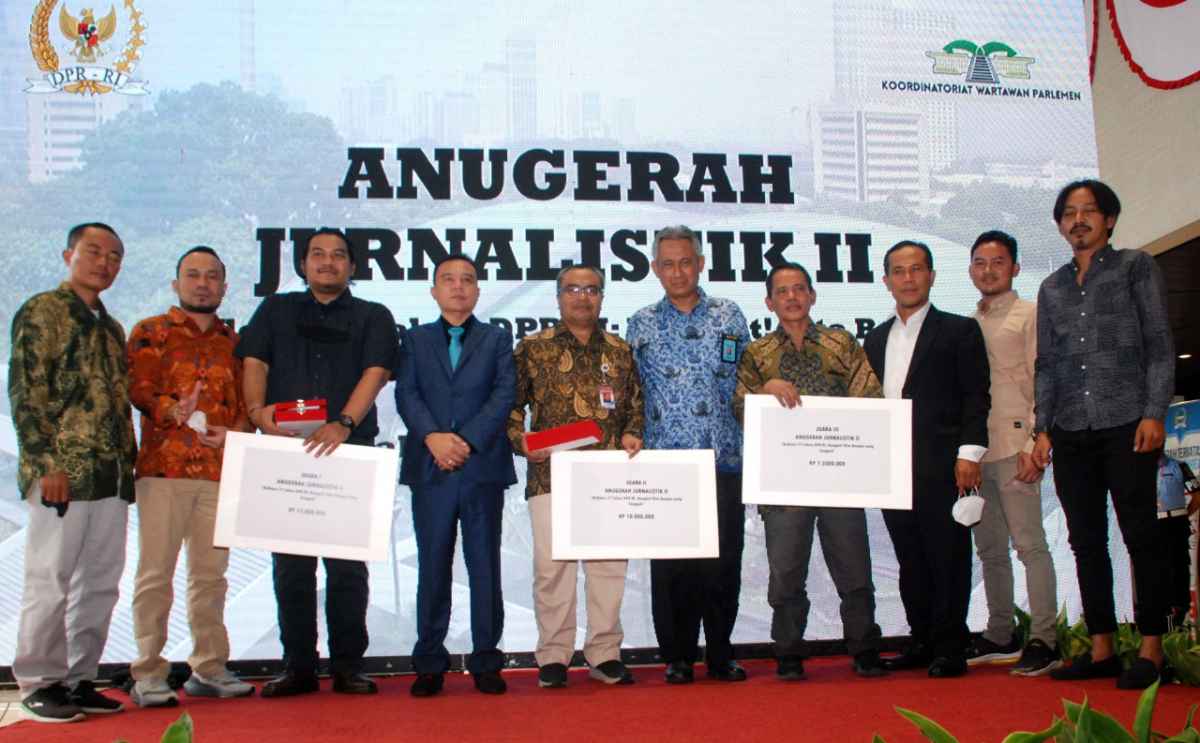 Pimpinan DPR Apresiasi Konsistensi KWP Gelar Anugerah Jurnalistik II dan Foto Wartawan Parlemen Pimpinan DPR Apresiasi Konsistensi KWP Gelar Anugerah Jurnalistik II dan Foto Wartawan Parlemen