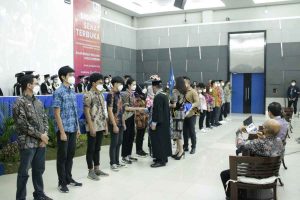 Ceritakan Kesuksesan, Alumni Isi Kuliah Perdana Mahasiswa UMN