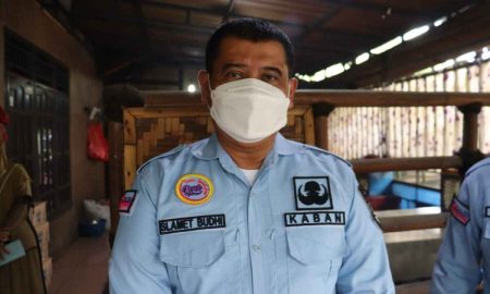 Bapenda Kabupaten Tangerang Tempel Stiker Untuk Penunggak Pajak