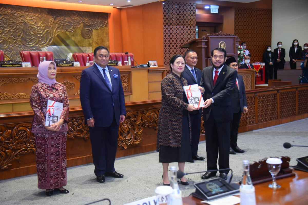 Paripurna HUT ke-77 DPR, Puan: DPR Harus Kerja Keras untuk Mewujudkan Parlemen Modern Paripurna HUT ke-77 DPR, Puan: DPR Harus Kerja Keras untuk Mewujudkan Parlemen Modern