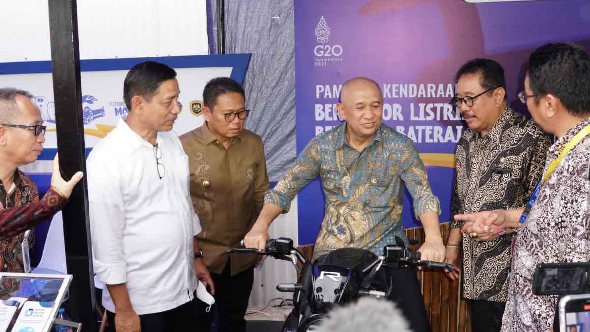 Kemenhub Luncurkan “Pameran Kendaraan Bermotor Listrik Berbasis Baterai” 2022, Kolaborasi Future SME’s Village Kemenhub Luncurkan “Pameran Kendaraan Bermotor Listrik Berbasis Baterai” 2022, Kolaborasi Future SME’s Village