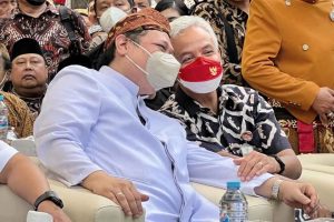 Golkar Solid Capreskan Airlangga, Opsi KIB Pilih Ganjar Sulit Terwujud Gubernur Jateng Ganjar Pranowo dan Menko Perekonomian Airlangga Hartarto