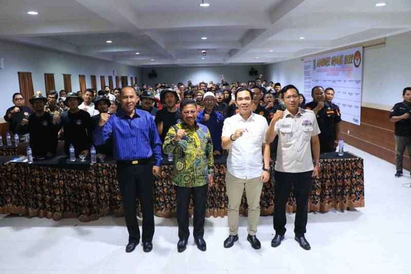 "Berbungkus" Jambore Ormas, Sachrudin Diduga Mau Curi Start Pilwakot Tangerang? "Berbungkus" Jambore Ormas, Sachrudin Diduga Mau Curi Start Pilwakot Tangerang?