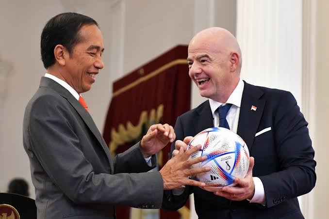 Tragedi Kanjuruhan, Mantan Pelatih Sriwijaya FC Ungkap Urgensi Pembenahan Stadion Berstandar FIFA Tragedi Kanjuruhan, Mantan Pelatih Sriwijaya FC Ungkap Urgensi Pembenahan Stadion Berstandar FIFA