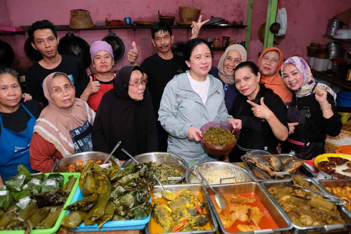 Tinjau Pasar Cihapit, Puan Minta Pemerintah Siapkan Instrumen Stabilkan Harga Jelang Ramadan Tinjau Pasar Cihapit, Puan Minta Pemerintah Siapkan Instrumen Stabilkan Harga Jelang Ramadan