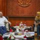 Temui Khofifah, LaNyalla Perjuangkan Guru Honorer Agar Masuk Formasi PPPK Temui Khofifah, LaNyalla Perjuangkan Guru Honorer Agar Masuk Formasi PPPK