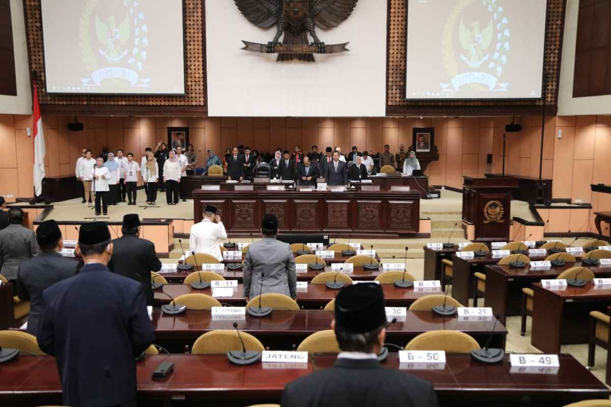 Sidang Paripurna ke-10, DPD RI Minta Pemerintah Antisipasi Segala Kemungkinan dalam Mudik Lebaran 2023 Sidang Paripurna ke-10, DPD RI Minta Pemerintah Antisipasi Segala Kemungkinan dalam Mudik Lebaran 2023