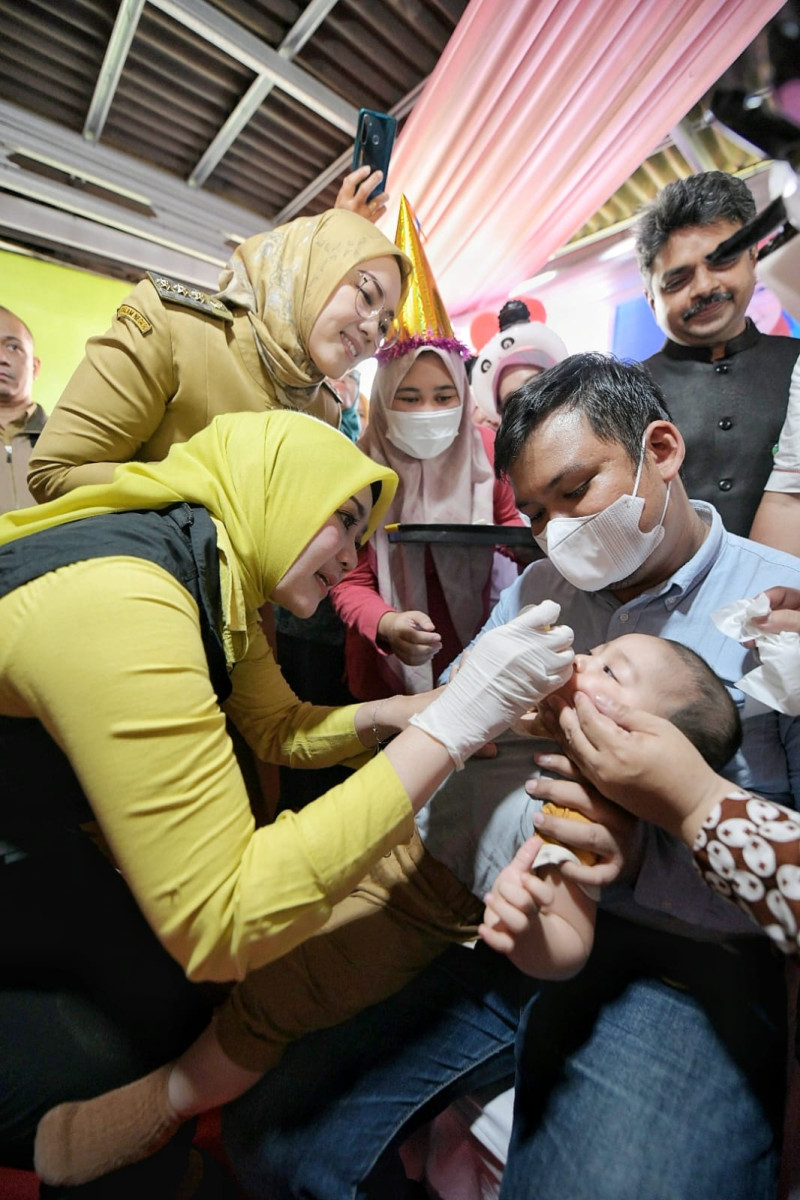 Hari ini Resmi Digelar di Jabar, Masyarakat Antusias Ikuti Imunisasi
