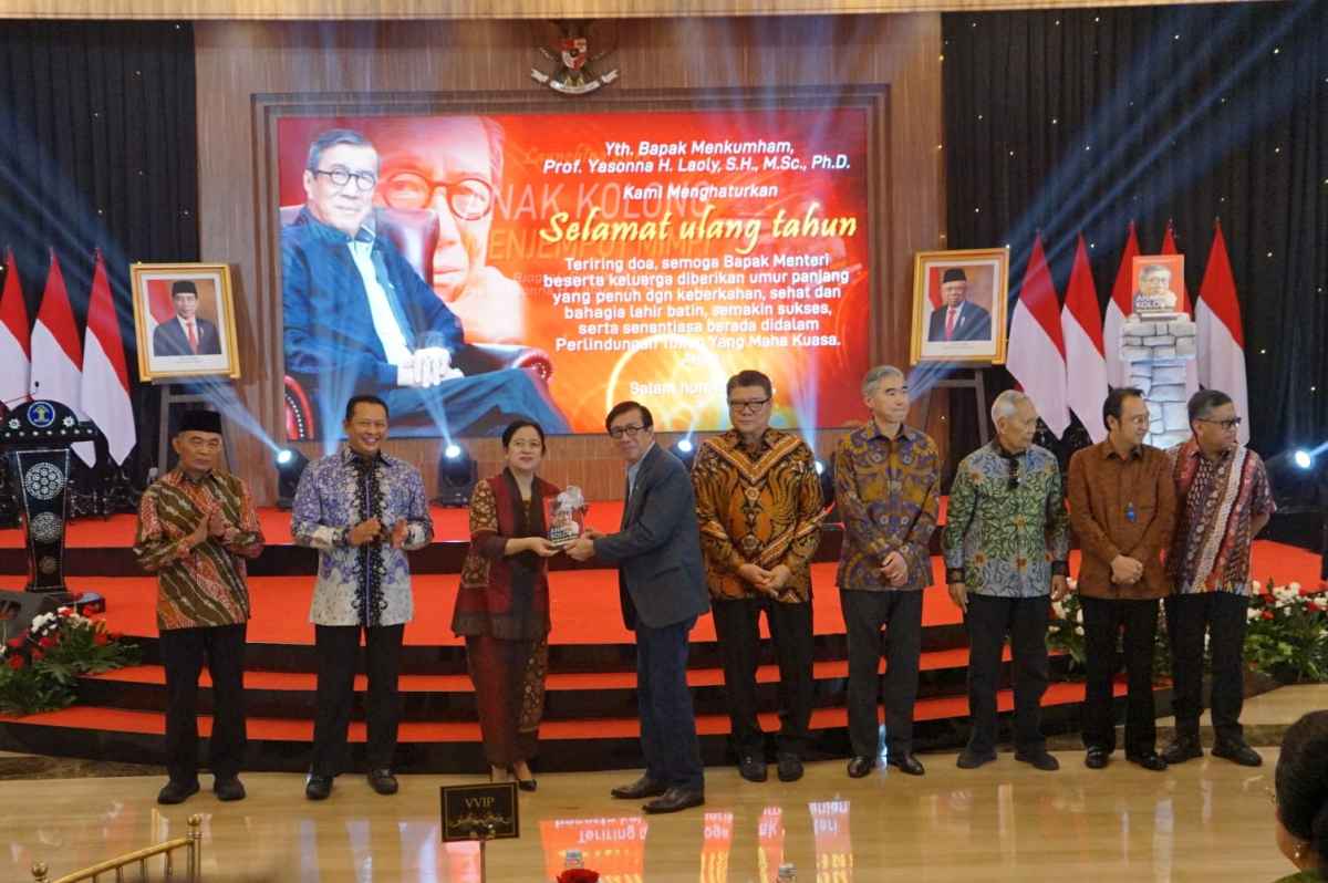 Megawati dan Puan Berharap Biografi Yasonna Menginspirasi Generasi Muda