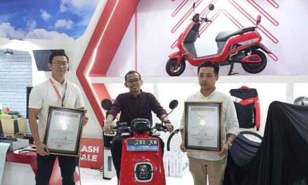 Motor Listrik E-Max Long Range di PRJ 2023, Selis Cetak Rekor MURI