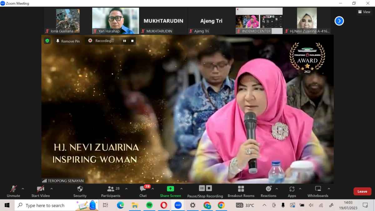 Dinilai Beri Semangat, Nevi Zuairina Raih Teropong Parlemen Award 2023 Kategori Inspiring Woman