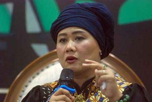 Dialektika Demokrasi dengan tema: Strategi Partai Politik Berebut Kursi Parlemen"