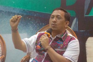 Dialektika Demokrasi dengan tema: Strategi Partai Politik Berebut Kursi Parlemen"