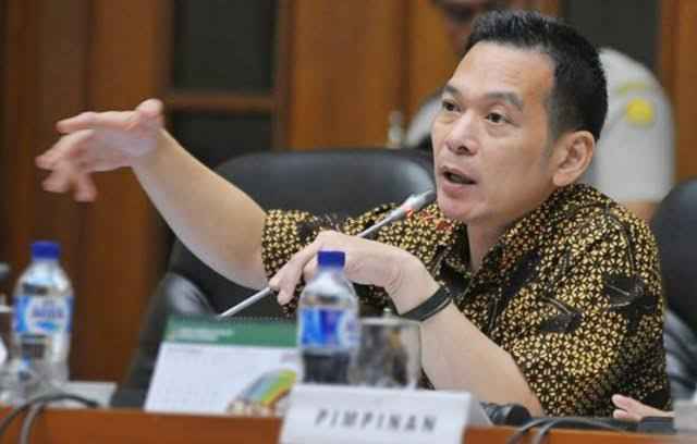Polusi Udara Kian Mengkhawatirkan, Daniel Johan FPKB Dukung Program WFH Kembali Diterapkan Polusi Udara Kian Mengkhawatirkan, Daniel Johan FPKB Dukung Program WFH Kembali Diterapkan