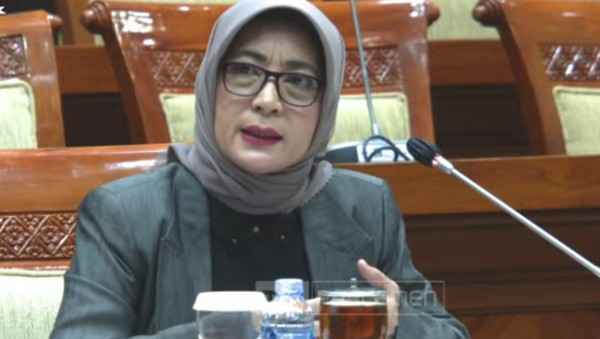 Hakim Penyunat Vonis Belasan Koruptor Ikut Tes Calon Hakim MK di Komisi III DPR Hakim Penyunat Vonis Belasan Koruptor Ikut Tes Calon Hakim MK di Komisi III DPR