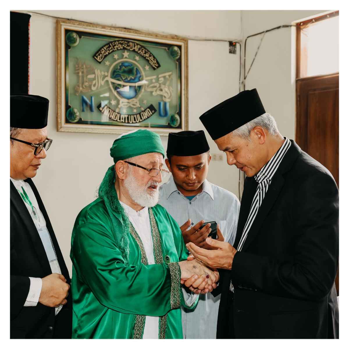 Israel Vs Hamas, Ganjar Sosok Pemimpin Masa Depan yang Tolak Penjajahan Di Muka Bumi Israel Vs Hamas, Ganjar Sosok Pemimpin Masa Depan yang Tolak Penjajahan Di Muka Bumi