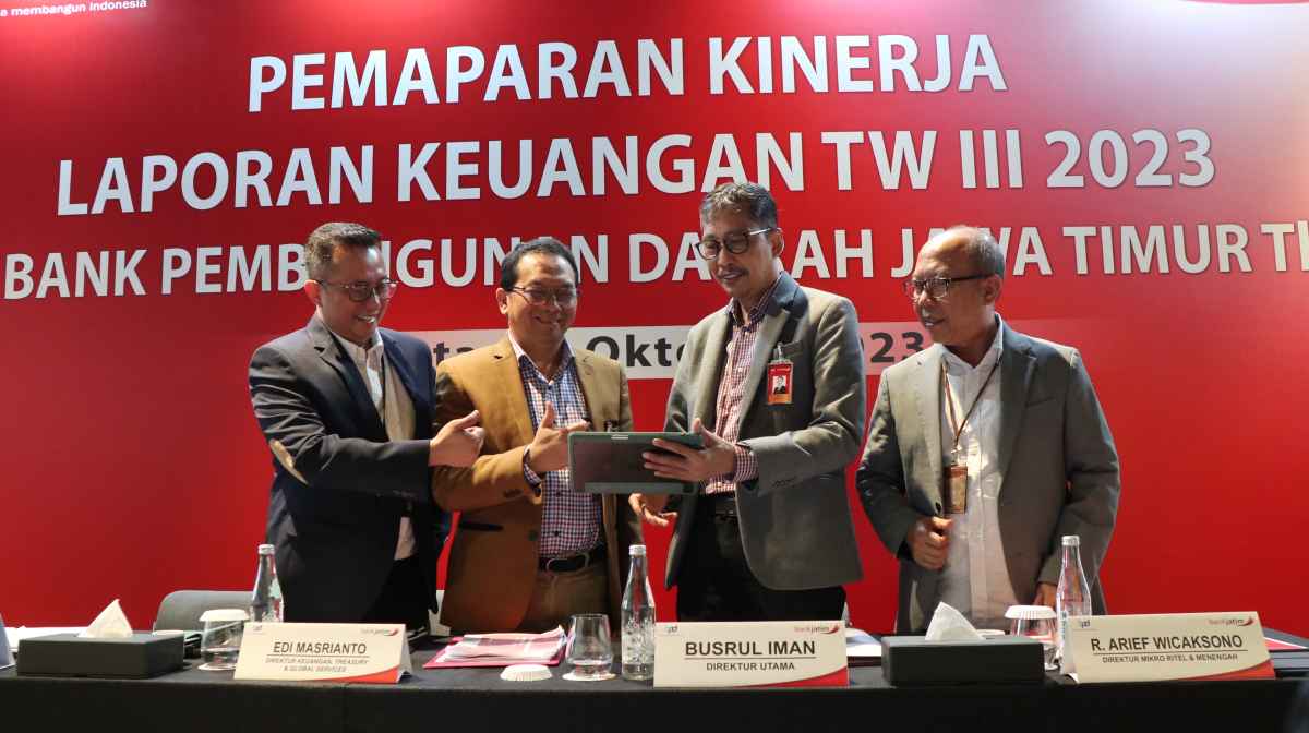 Triwulan III 2023, NPL Bank Jatim Capai 2,74% Triwulan III 2023, NPL Bank Jatim Capai 2,74%