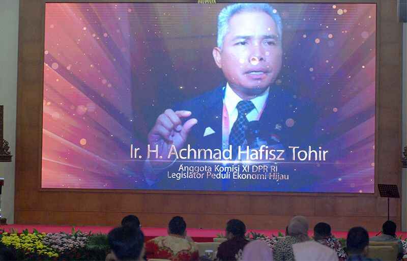 Sabet KWP Award 2023 Bidang Ekonomi Hijau, Hafisz: Setiap Rupiah Harus Terkait Dengan Lingkungan Hidup Sabet KWP Award 2023 Bidang Ekonomi Hijau, Hafisz: Setiap Rupiah Harus Terkait Dengan Lingkungan Hidup