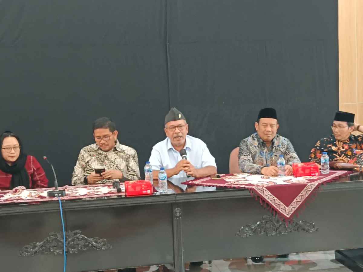 Jalan Sehat Hari Santri Diramaikan Para Kiai dan Puluhan Ribu Santri