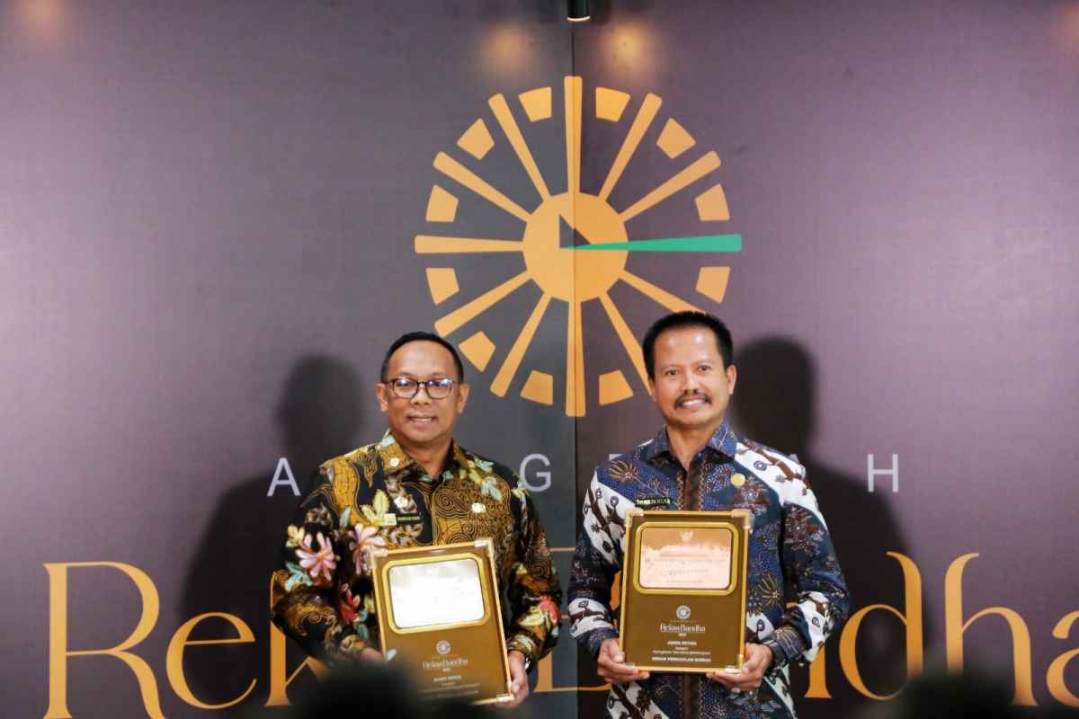 Raih Reksa Bandha 2023, Setjen DPD RI Sabet Dua Penghargaan Dari Kemenkeu Raih Reksa Bandha 2023, Setjen DPD RI Sabet Dua Penghargaan Dari Kemenkeu