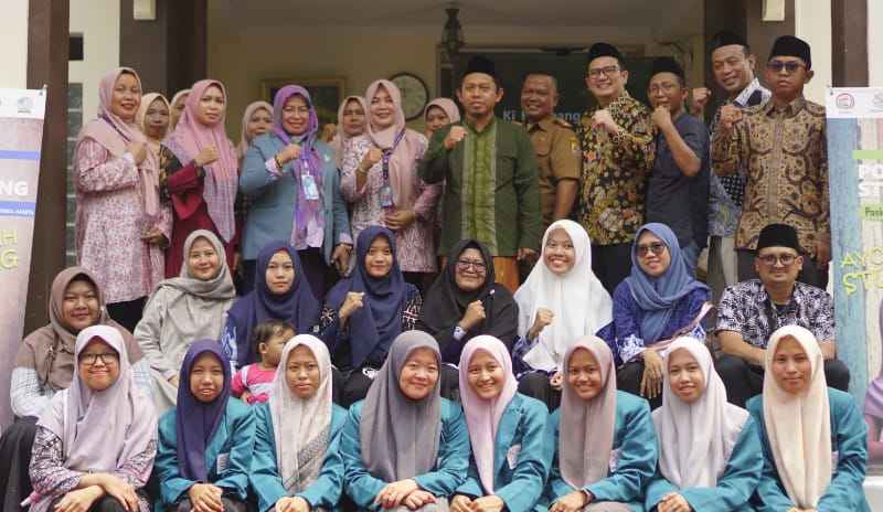 NUCircle dan Ponpes KHAS Kempek Luncurkan Pojok Stunting untuk Generasi Emas NUCircle dan Ponpes KHAS Kempek Luncurkan Pojok Stunting untuk Generasi Emas