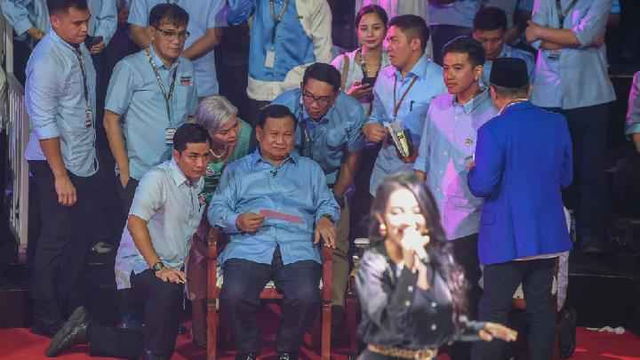 Upaya Kriminalisasi dalam Ekspresi Politik dan Agenda Pemilu 2024 Mengancam HAM dan Kebebasan Berekspresi Prabowo Subianto didampingi Gibran Rakabuming Raka saat debat capres/Foto: Dok Gerindra