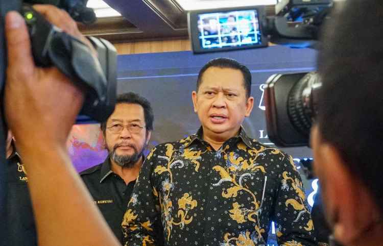 Ketua MPR Ingatkan Maskapai Penerbangan Nasional Mengikuti Standar Penerbangan Internasional Ketua MPR Ingatkan Maskapai Penerbangan Nasional Mengikuti Standar Penerbangan Internasional
