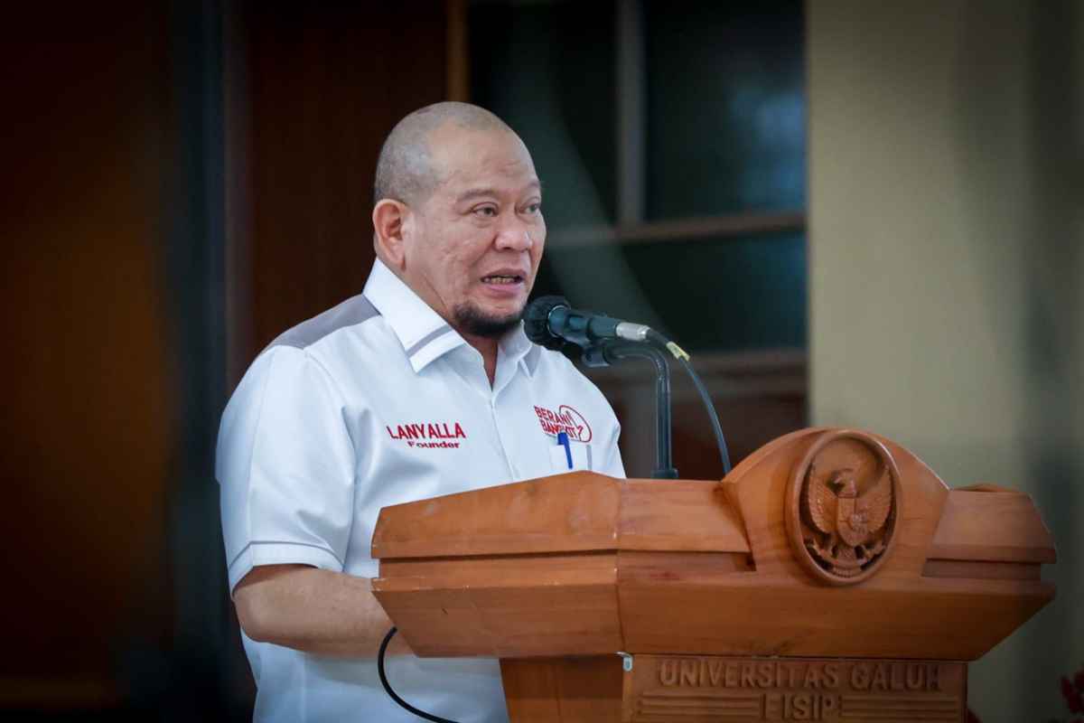 Ketua DPD RI: Carok Seharusnya Direvitalisasi Menjadi Produk Kebudayaan Suku Madura Ketua DPD RI: Carok Seharusnya Direvitalisasi Menjadi Produk Kebudayaan Suku Madura