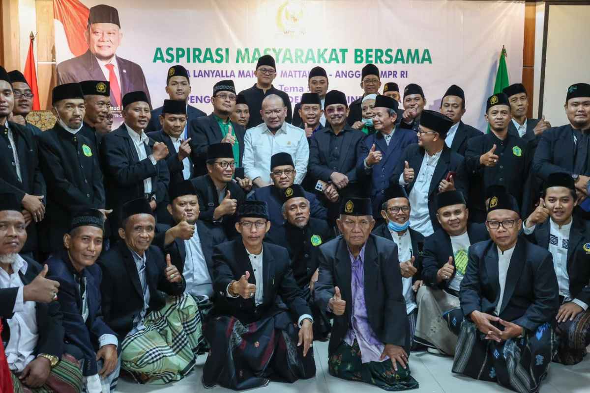 Ketua DPD RI: Mubaligh Wajib Sampaikan ke Umat, Cinta Tanah Air Bagian dari Iman Ketua DPD RI: Mubaligh Wajib Sampaikan ke Umat, Cinta Tanah Air Bagian dari Iman
