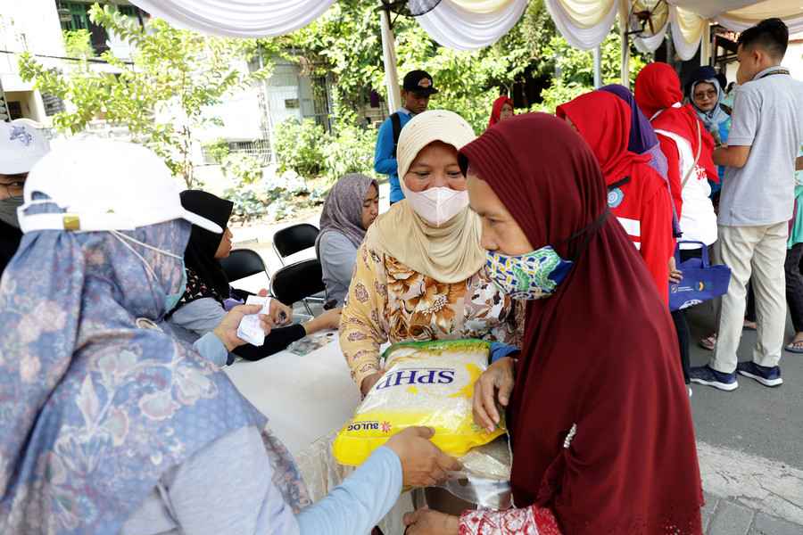 Meski Stok Sebanyak 52 Ton, Pemkot Surabaya Minta Warga Jangan Beli Beras Terlalu Banyak Meski Stok Sebanyak 52 Ton, Pemkot Surabaya Minta Warga Jangan Beli Beras Terlalu Banyak
