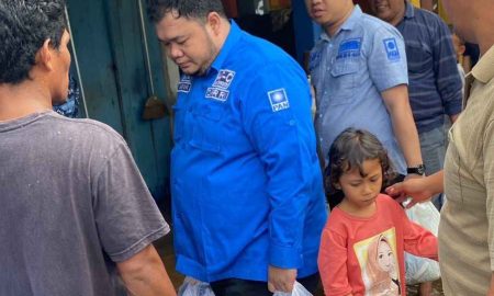 Relawan Hafisz Thohir Center Bantu Warga Muratara Terdampak Banjir