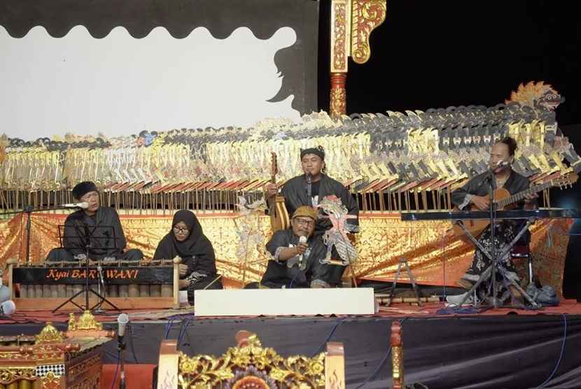 Manfaatkan Sampah, SBI Kembangkan Wayang Jazz Baruwani Manfaatkan Sampah, SBI Kembangkan Wayang Jazz Baruwani