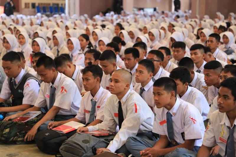 Penerima Beasiswa PIP Untuk Siswa SMA dan SMK Naik Jadi Rp1,8 Juta Penerima Beasiswa PIP Untuk Siswa SMA dan SMK Naik Jadi Rp1,8 Juta