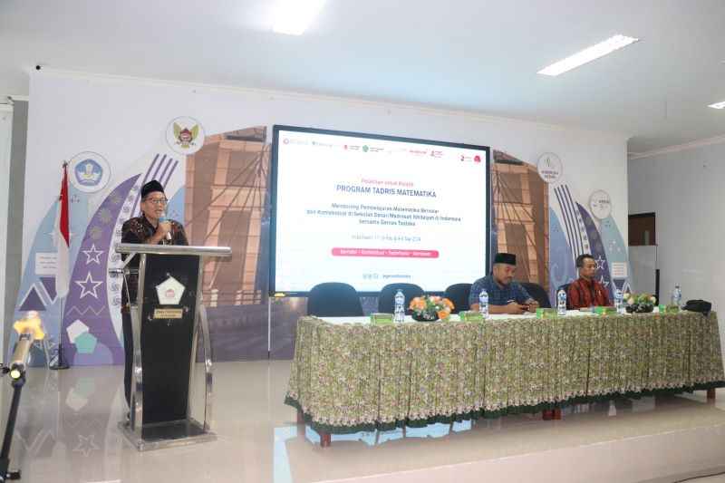 NU Circle - Pemkot Kediri Gelar Tadris Matematika untuk Wujudkan Generasi Emas Indonesia 2045